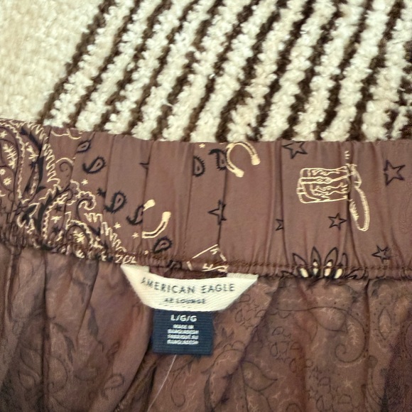 American Eagle Chocolate Paisley Shorts - Picture 4 of 4